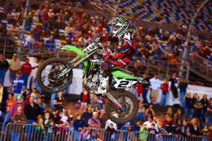 Villopoto once again capitalizes on Stewart's mistake