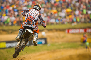 Alessi struggled with arm pump after his crash and managed to cross the finish in 4th at the end of the moto.