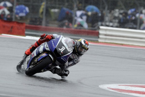 No Joy for Lorenzo and Spies in Silverstone