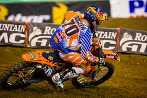 Although in front of a historic staggered restart, Ken Roczen ended 19th overall due to a crash in the main event - Photo: Hoppenworld.com