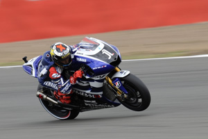 Successful Qualifying in Silverstone for Lorenzo and Spies