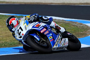 Josh Waters wins opening round of Australian Superbike on the new 2012 GSX-R1000.