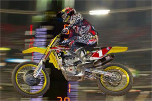 Dungey charges to 2nd at Atlanta Supercross