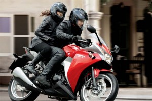 Motorcycle Maniac: Honda CBR250R Makes A Great Commuter Bike