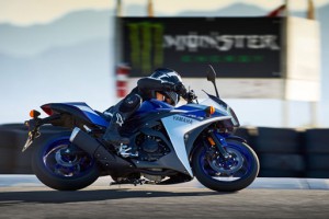 2015 Yamaha YFZ-R3 - On the track
