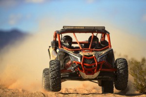 maverick_x3_xrs_turbo_r_gold_can-am_red_-_desert_whoops_1